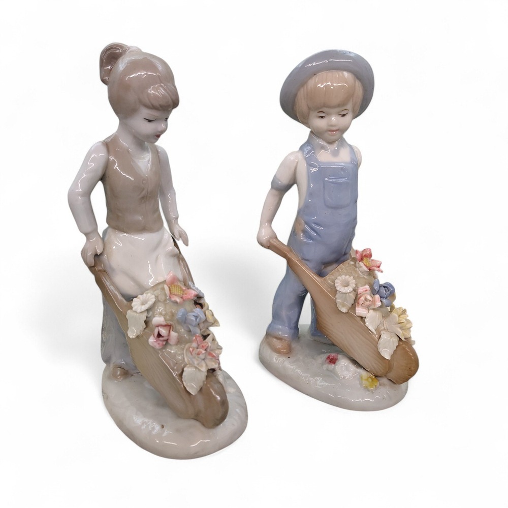 Vtg Porcelain‎ Figurines Boy Girl Wheelbarrow Flowers Home Decor Set 7.5" *READ*